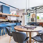 Phi With Heated Indoor Pool Villa