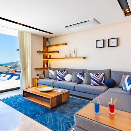 Phi With Heated Indoor Pool 别墅 *
