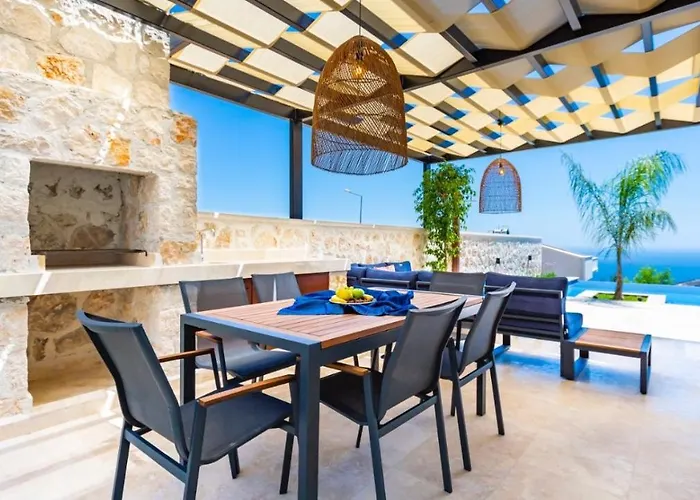 Phi With Heated Indoor Pool Villa