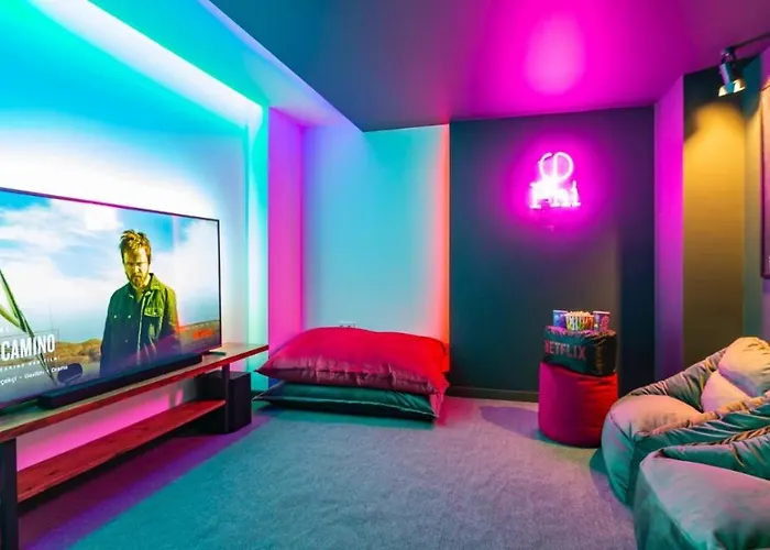 Phi With Heated Indoor Pool Villa *