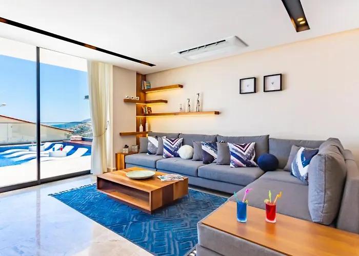 Phi With Heated Indoor Pool Villa *